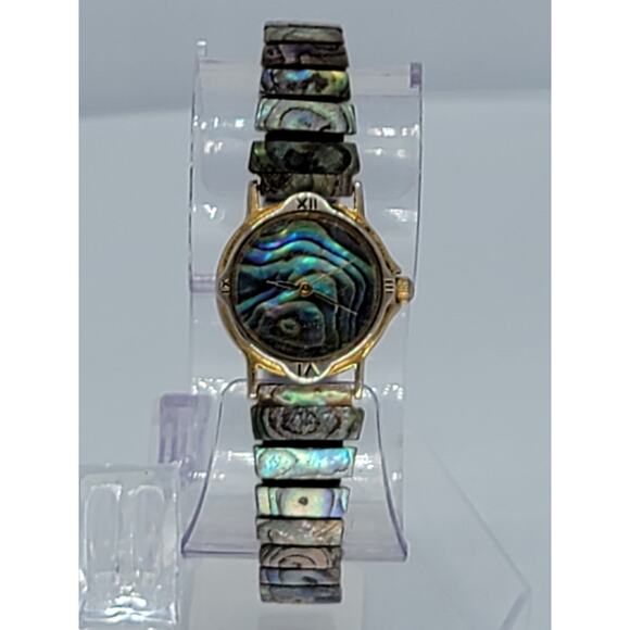 Santa Fe Abalone Style Wristwatch with an Expansion Band and Quartz Movement main image 6